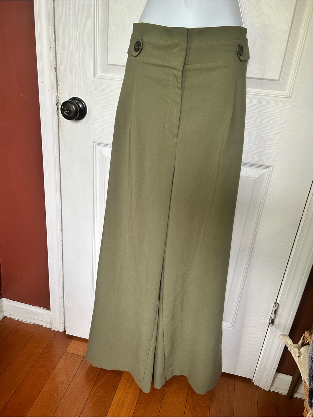 Ann Taylor Sage Green Wide Leg Pleated Pants with Button Waist Tabs Size 16